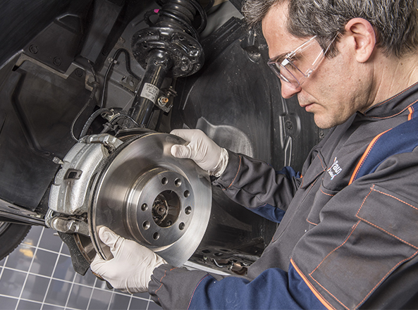 PLAQUETTES DE FREIN POUR VOITURE